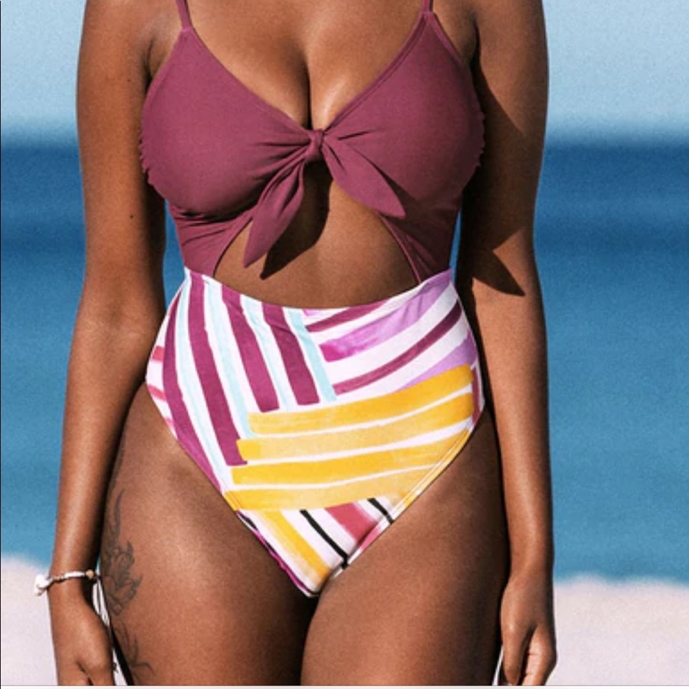 NEW Cupshe Cut-out One piece Swimsuit